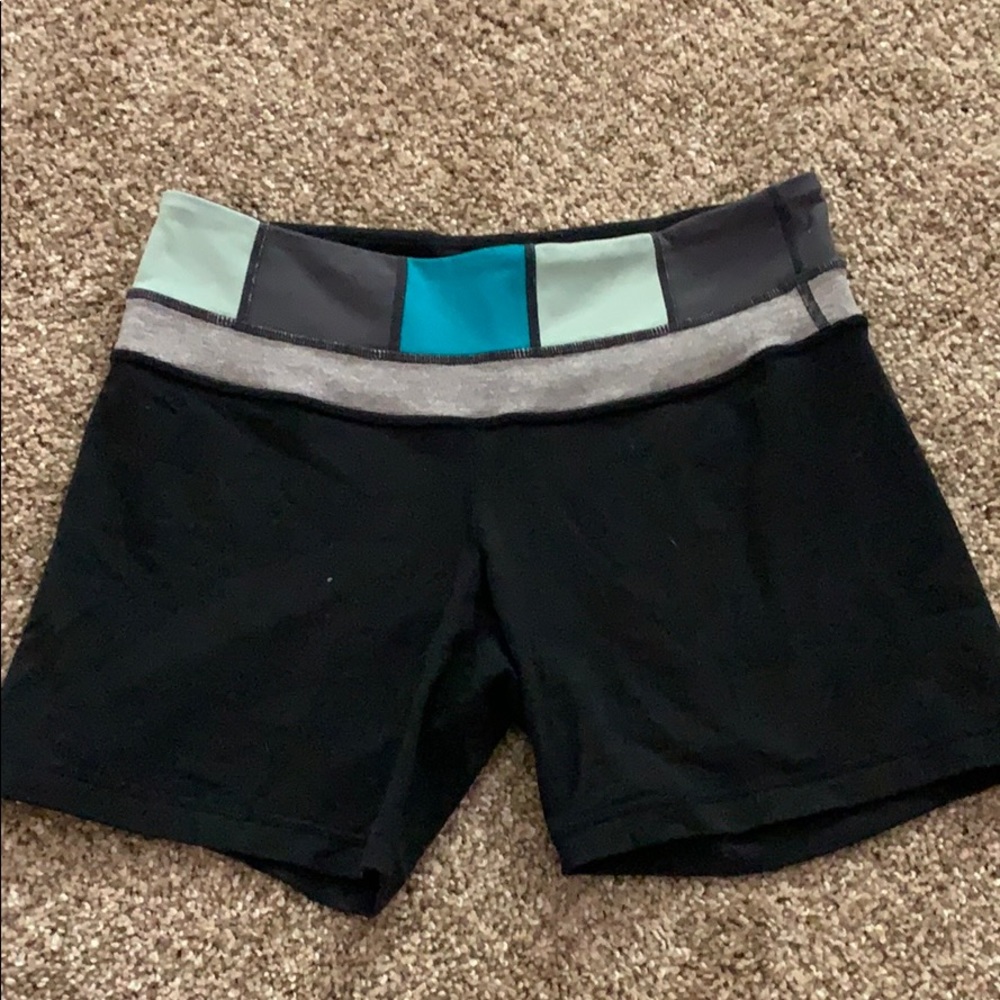 Lululemon Wunder Train Short - Reversible size 6